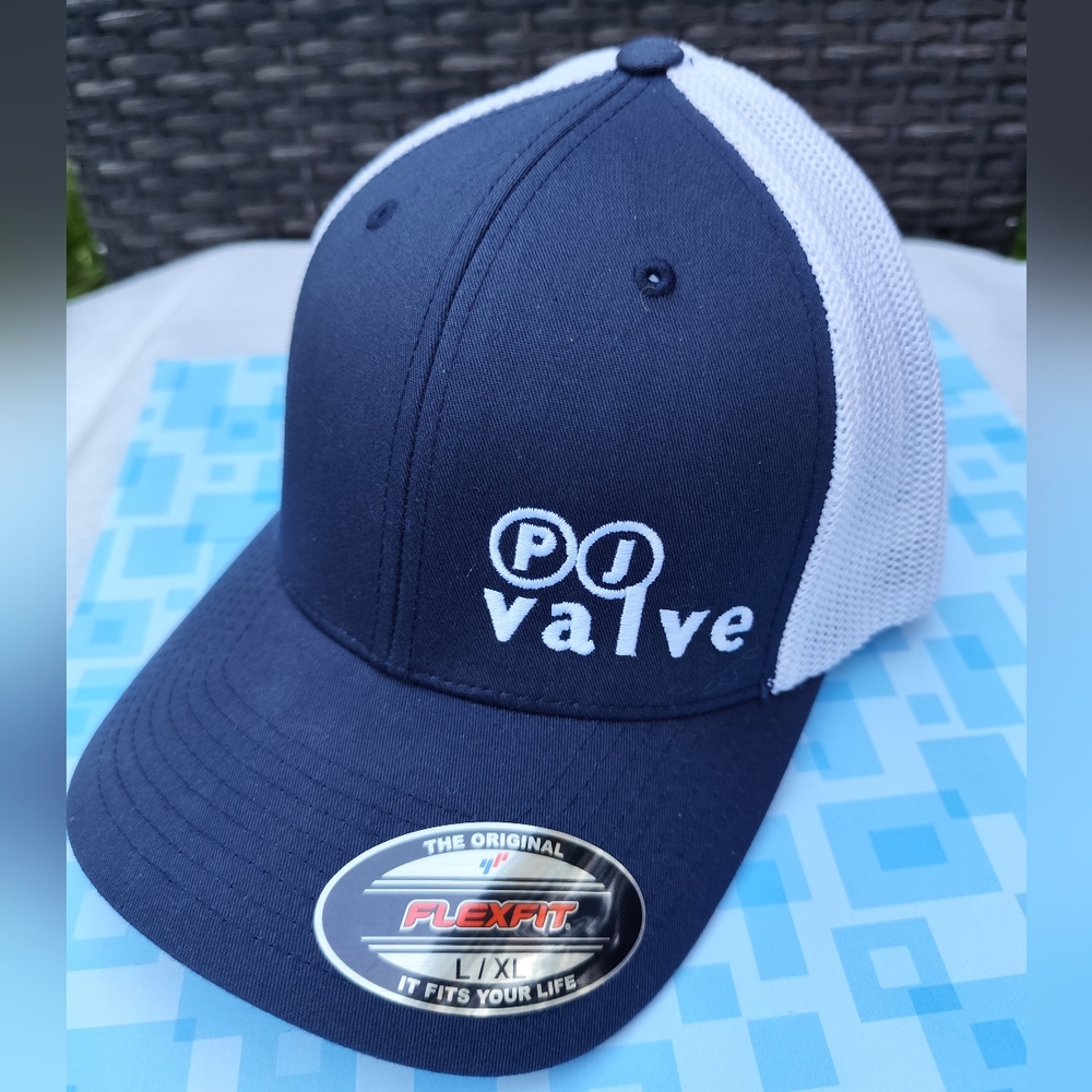 4/$50⭐️PJ Valve Flexfit Navy Cap with white mesh back Size L/XL